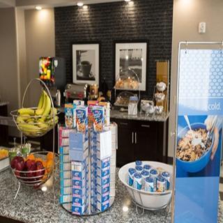 Hampton Inn & Suites Oklahoma City Airport Hotel 3*