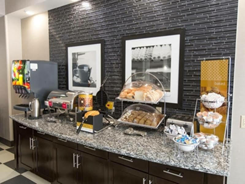 Hampton Inn & Suites Oklahoma City Airport Hotel Oklahoma City